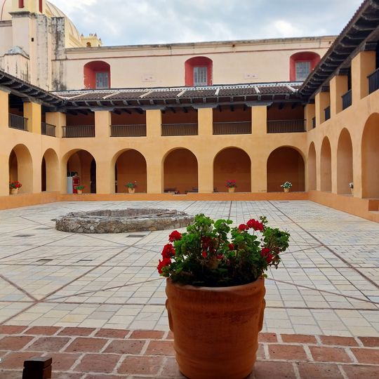 Centro de Textiles del Mundo Maya