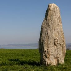 Champs des Echâtelards, neolithic menhir