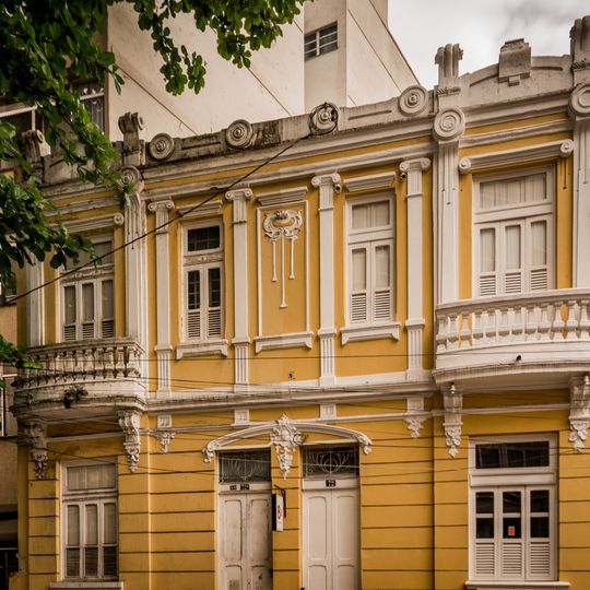 Rua São Salvador, 72 e 72 A