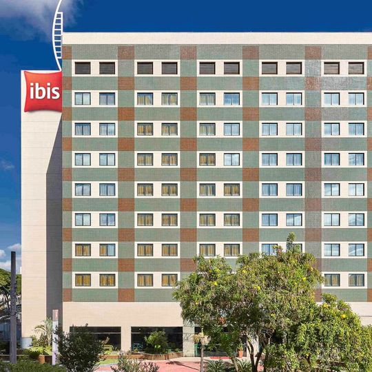 Ibis Taubate