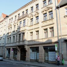 Wohn- und Geschäftshaus