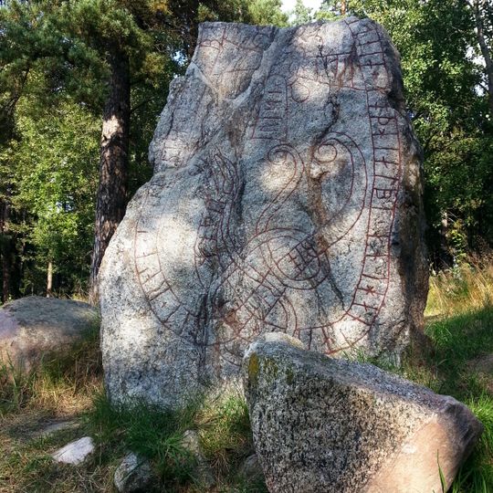 Uppland Runic Inscription 74