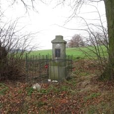 Kříž západně od Těšovic