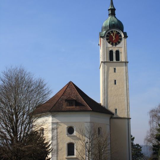 Evangelisch-reformierte Kirche mit Pfarrhaus und Gartenhäuschen