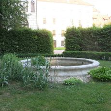 Kašna v zámeckém parku v Třeboni