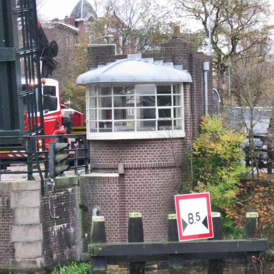 Brugwachtershuisje van de Herman Colleniusbrug