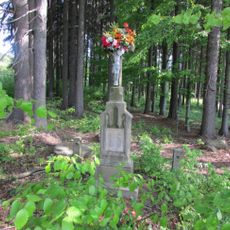 Kříž v lese U Balounů