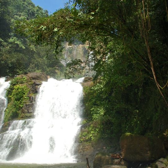 Nauyaca-Wasserfälle