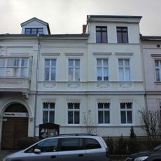 Mietshaus & Nebengebäude Neue Straße 16