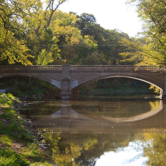 Stewart Avenue Bridge