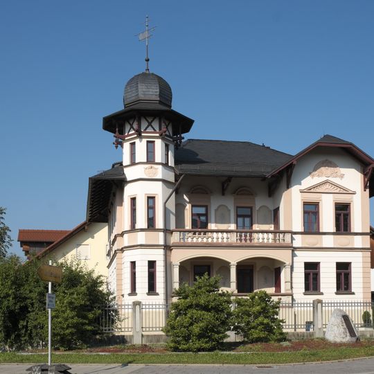 Villa, jetzt Pfarrhaus