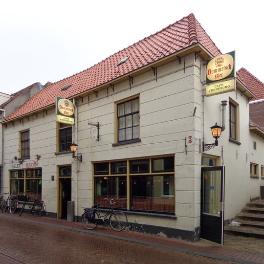 Pand met restanten van de middeleeuwse stadsmuur