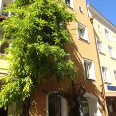 Ehemaliges Handwerkerhaus, jetzt Wohn- und Geschäftshaus