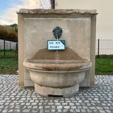 Fontaine Rue Centrale