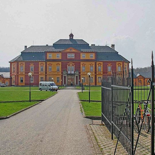 Chroustovice Castle