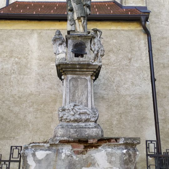 Súsošie sv. Floriána, pilier