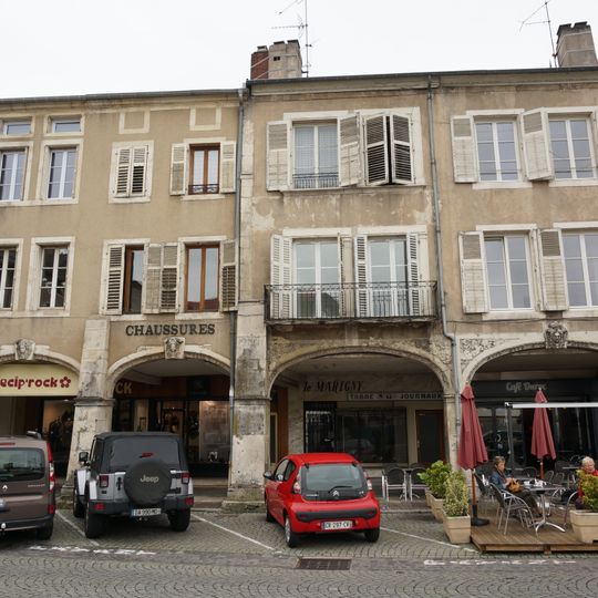 Maison, 24 place Duroc