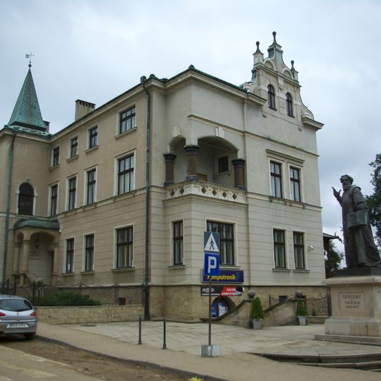 Budynek przy ul. Lenartowicza 2 w Sanoku