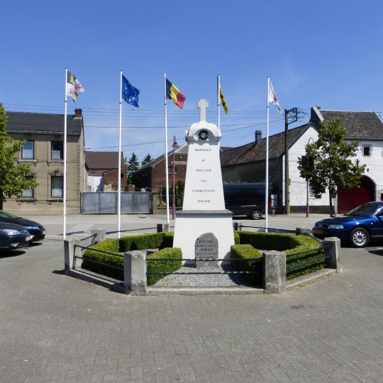 Hommage de Mouland à ses combattants