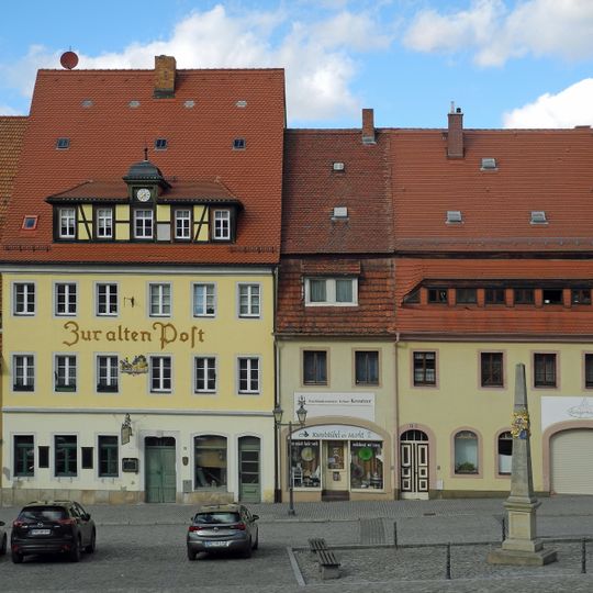 Wohnhaus in geschlossener Bebauung Markt 11; 12