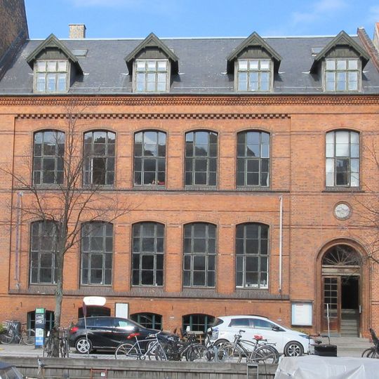 Overgaden Neden Vandet 17