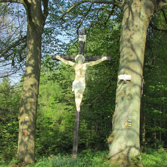 Dřevěný kříž západně od Mladých Břišť u Jankovského potoka