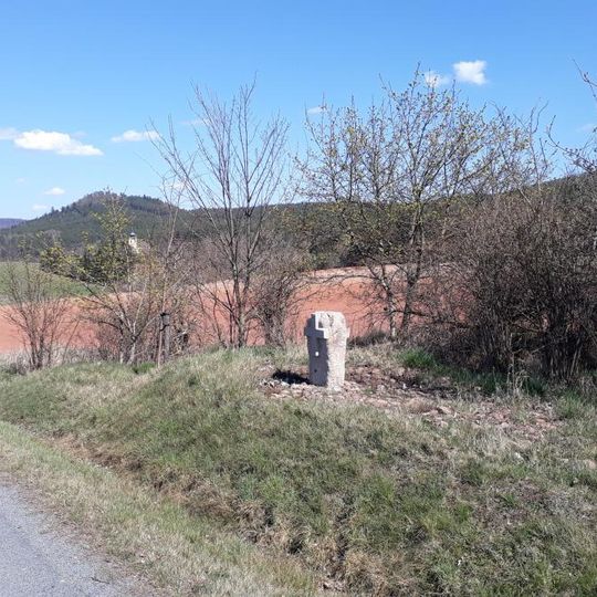 Kříž jihozápadně od Nečtin