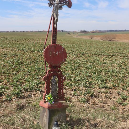 Kříž u cesty západně od Krhova