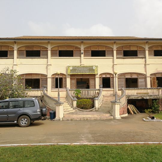Museo Nacional del Traje de Grand-Bassam