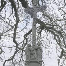 Kříž na rozcestí u Pelikánova mlýna ve Stadicích