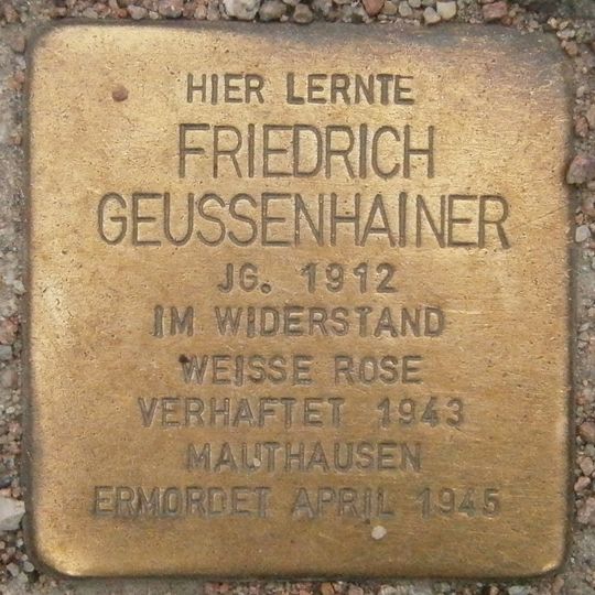 Stolperstein en memoria de Friedrich Rudolf Geussenhainer