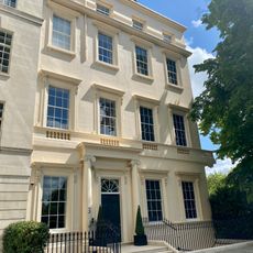 3, Carlton Gardens Sw1