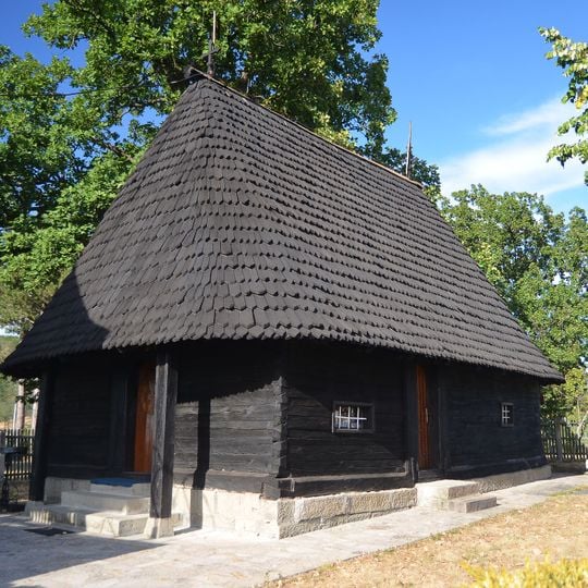 Église en bois de la Translation-des-Reliques-de-Saint-Nicolas de Ljutovnica