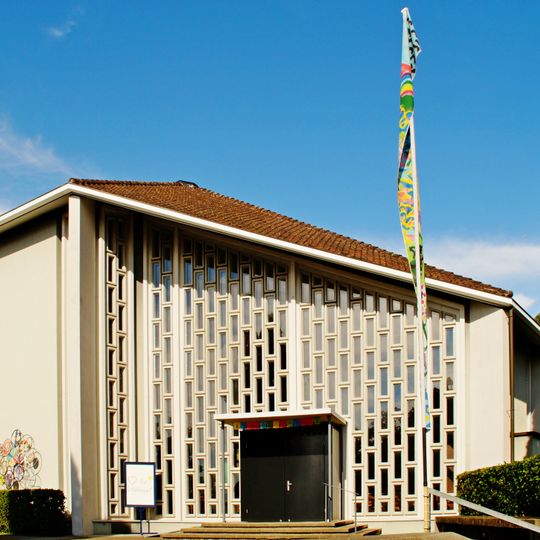 Kirche Bruder Klaus mit Kirchturm