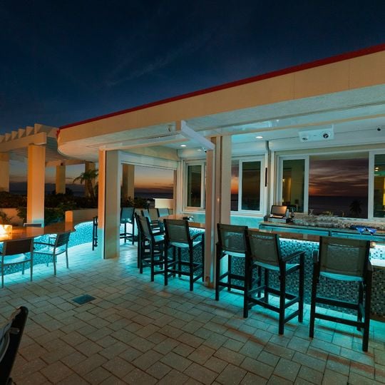 Evy's Terrace Bar & Bistro