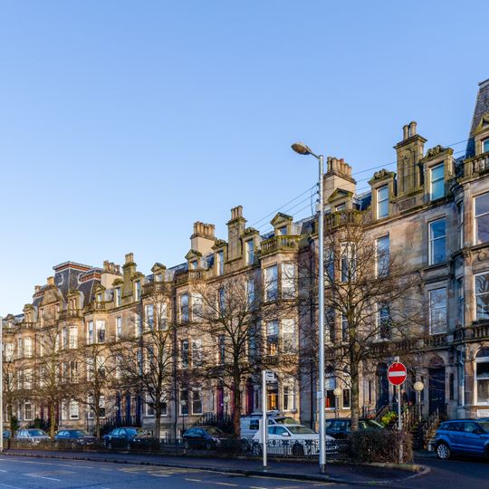 108, 110, 112 Queen's Drive