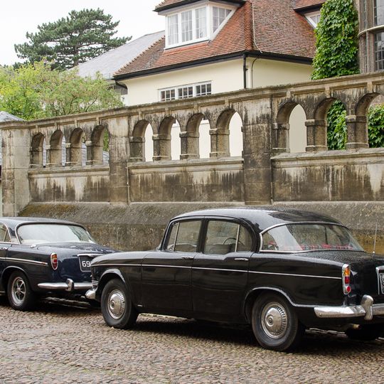 Merton College, Screen Wall Of The Wardens House