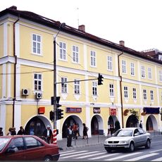 Arches House, Târgu Mureș