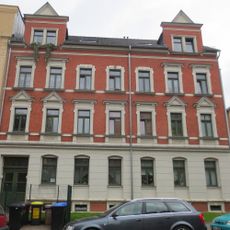 Mietshaus in halboffener Bebauung, mit Vorgarten Schiersandstraße 19