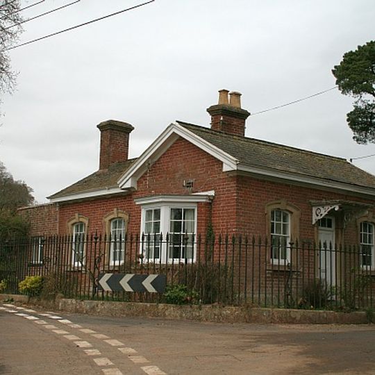 The Lodge And Adjoining Gatepiers And Railings, 550 Metres South South West Of Pynes