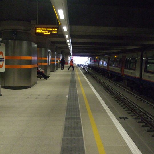 Dalston Junction railway station
