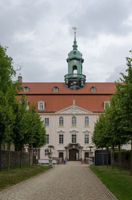 Entrance 1