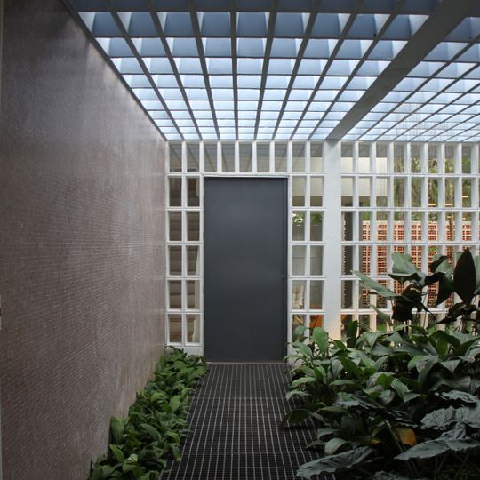 Residência Castor Delgado Perez