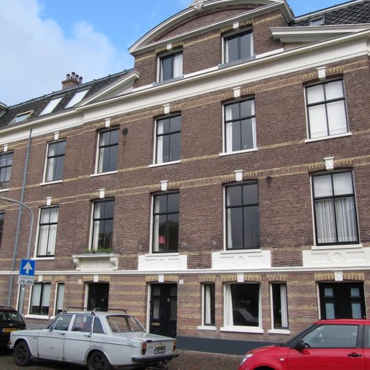 Huis met classicistische kenmerken