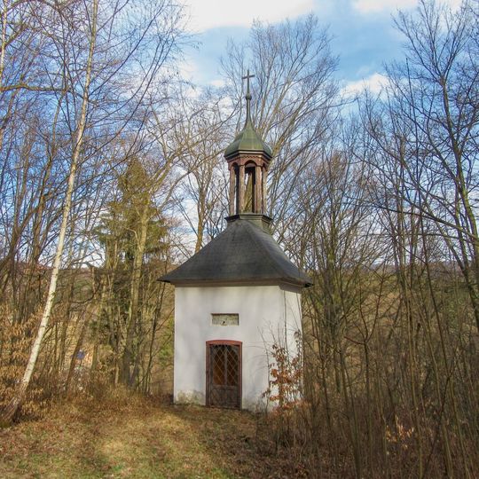 Kaplička v Bedřichově u cesty do Vésky