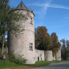 Fontaine-l'Évêque Castle