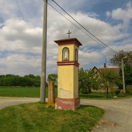 Boží muka ve Třech Dvorech na okraji vesnice
