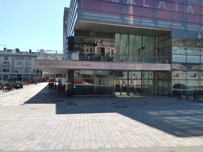 Entrance 2