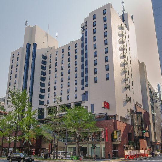 Cross Hotel Osaka
