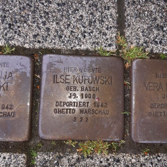 Stolperstein en memoria de llse Kupowski